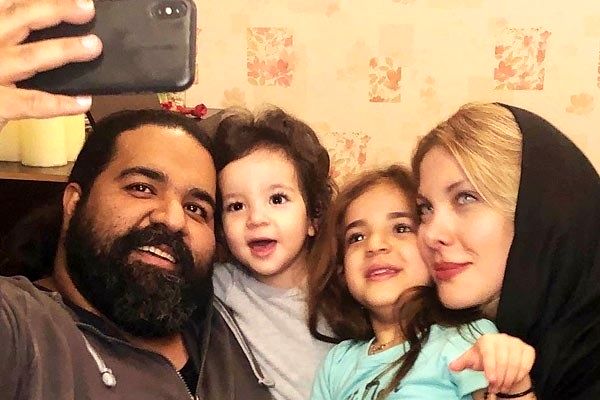 بشنوید: "مهر مادر" با صدای رضا صادقی