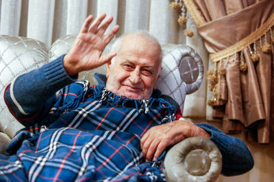 Iranian Dubber Parviz Bahram Dies at 86