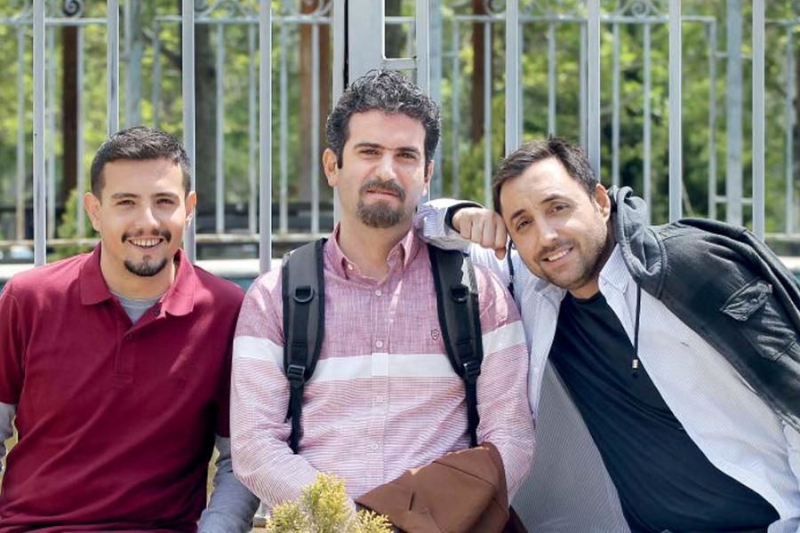 فوق لیسانسهها در پارک شقایق جمع شدند/ شروع طنازی هوتن شکیبا